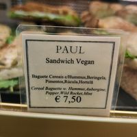 Vegan sandwich label at Paul  in Lisbon