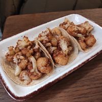 Tacos de coliflor at El Chibiski in Cangas De Onis