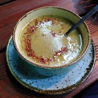 Tagessuppe (Zucchini): heiß serviert und traumhaft lecker. at Gaia Kitchen in Vienna