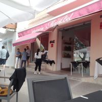 Exterior / outdoor seating at MariBel Arrocería in Valencia