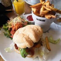 Vegan cheesebuger at Calf & Bloom in Amsterdam