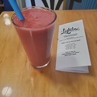 Mango Dragon: Mango, Pineapple, Dragonfruit, Goji, Berry & Cold-Pressed Apple Juice #Veganuary at Lightbox Cafe in Philadelphia