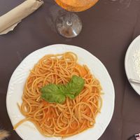 Spaghetti pomodoro at Baresana in Bari