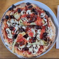 Vegan Pizza at La Pizzeria - Paulo Azevedo in Woerth