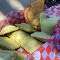 Ravioles fritos y empanada norteña #Veganuary at Veggie Vendetta in Buenos Aires
