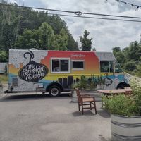 Smokin' Onion outside Seven Clans Brewery at The Smokin' Onion in Asheville