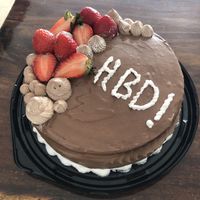 vegan chocolate strawberry cake  at VeganoLid in Valladolid