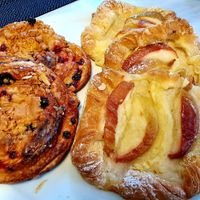 Beerenschnitte & Apfelplunder at Bäckerei Terbuyken - Grafenberger in Dusseldorf
