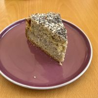 Torta de naranja y amapola   at Nuve Nutrición Verde in Bogota
