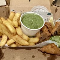 Vegan ‘Cod’ bites, chips and mushy peas #Veganuary at The No Catch Co in Brighton