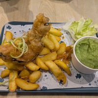Cod & chips with mushy peas at The No Catch Co in Brighton