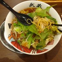 Shoyu Ramen mit gebratenem Gemüse at Takezo in Dusseldorf