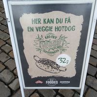 Sign at hotdog stand at Børnenes Kontor in Aarhus
