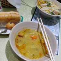 Bún bò Huế und Bánh mì Cari at Thuy in Da Nang