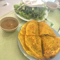 Banh xeo (fried pancake rolls) at Thuy in Da Nang