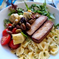 Compose your own salad at L‘ Insalatina in Merano