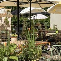 outside  at L‘ Insalatina in Merano