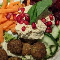 Vegan falafel bowl at MUC - Dean & David - T2 in Munich