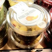 vegan chia pudding with mango at MUC - Dean & David - T2 in Munich