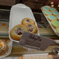 Vegan cookies from rasberry jam at Ofvandahls Hovkonditori in Uppsala