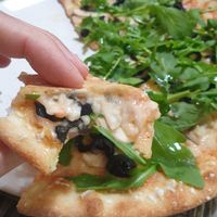 Yummy melting mozzarella at Estação Alfama Pizzaria in Lisbon