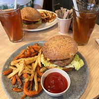 Portobello burger at Copper Branch in Utrecht