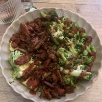 Bowl with rice, vegan meat, broccoli, avocado and edamame  at Copper Branch in Utrecht