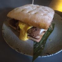 Sándwich de albóndigas at Fauna Food & Arts in Barcelona