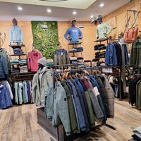  at Kanopee Store in Lyon