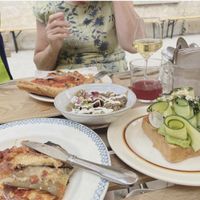 Super fresh, avocado toast, melanzane all’s parmigiana, baba ganoush… tout ce que j’aime!  at la Cantine de l'Imprimerie in Beaune