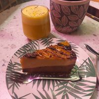 Très bons et très jolis 🍰🌿💕 at Merry Berry in Thessaloniki