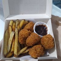 Papas fritas con coliflor apanado #Veganuary at Comeplantas in Ibague