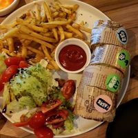 vegan chicken wrap at The Closet in Seoul
