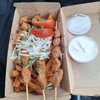 Vegan souvlakia and sweet potato fries at De Griekse Frituur O Geros in Genk