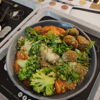 Najlepszy makaron marchewkowy z sosem bezserowym jaki jadłam! ❤️ at Turlaj Klopsa - Karmelicka in Krakow