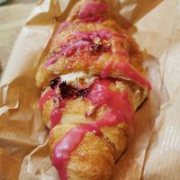 Raspberry and white chocolate croissant at Turlaj Klopsa - Karmelicka in Krakow