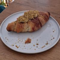 Croissant com pistache at Turlaj Klopsa - Karmelicka in Krakow