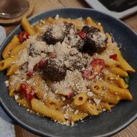 Mac and cheese style bowl at Turlaj Klopsa - Karmelicka in Krakow