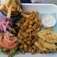  at Apló Greek Kitchen & Foods in Berlin