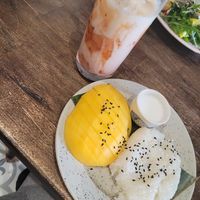 Mango Sticky rice and vegan strawberry latte at Ô-mai in Prague