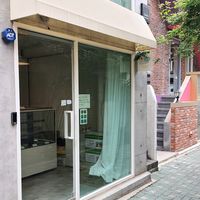 exterior of location - entrance at Jigu Bakery - 지구제과 in Seoul