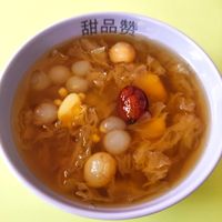 Hot Cheng Tng at Dessert Station 甜品贊 in Central Singapore