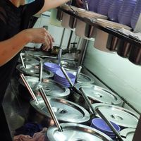 Hot desserts at Dessert Station 甜品贊 in Central Singapore