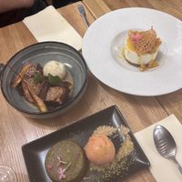 Fondant à la pistache (vegan) / cheesecake / gâteau de noix (vegan)  at Les Bacchanales in Nancy