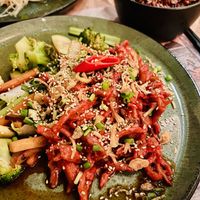 Veganes planted pork mit gebratenem Gemüse und Vollkornreis   at Co Chin Chin Brasserie in Zurich