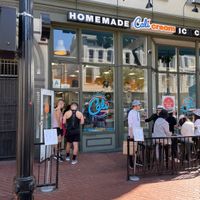 Storefront  at Cali Cream in San Diego