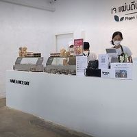 Food counter at Phaen Din Vegan Vegetarian - เจแผ่นดิน มังสวิรัติ in Chiang Mai