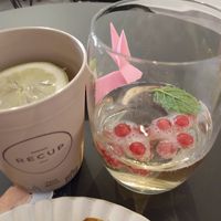 Lemon ginger tea and free bubbly at Sakura in Berlin