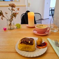 Cinnamon bun at Sakura in Berlin