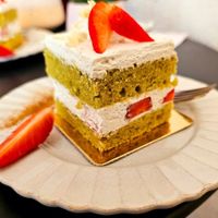 Matcha strawberry cake at Sakura in Berlin